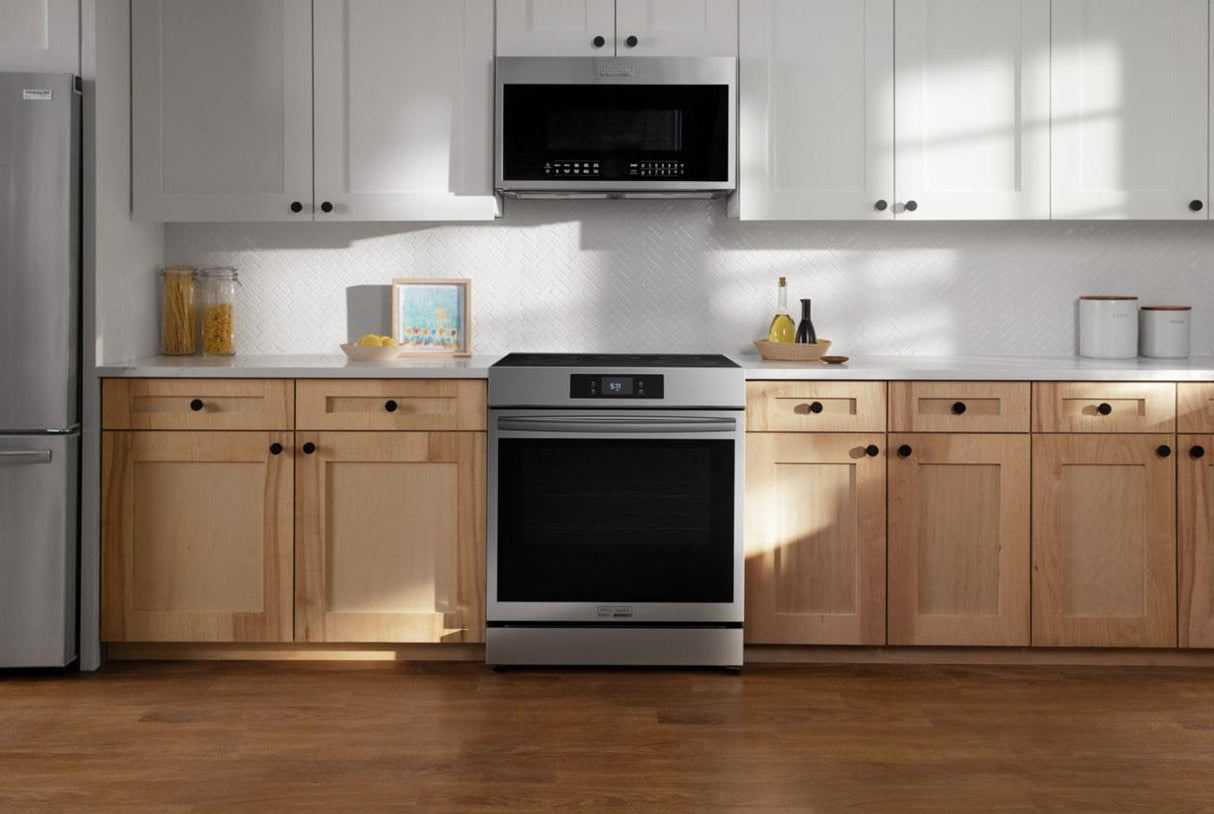 30" Front Control Induction Range with Total Convection