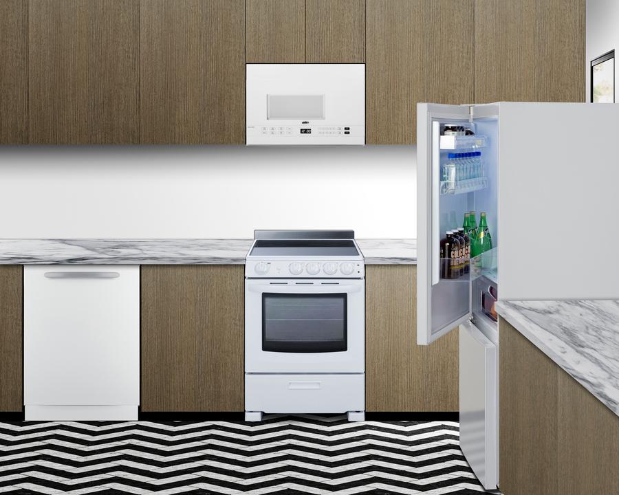 28" Wide Bottom Mount Refrigerator-freezer