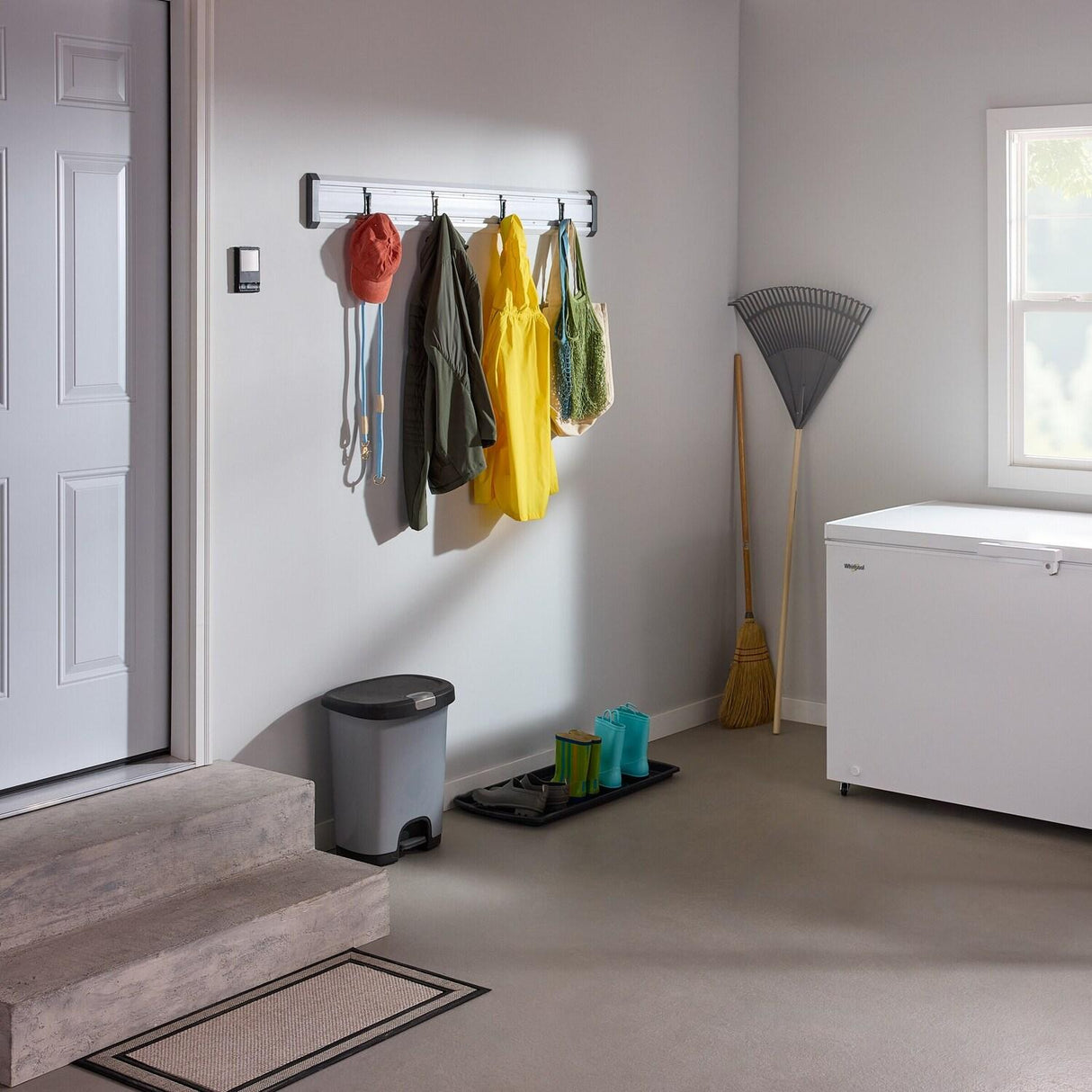 Whirlpool® 16 cu. ft. Convertible Freezer-to-Fridge Chest Freezer with 3 Storage Baskets