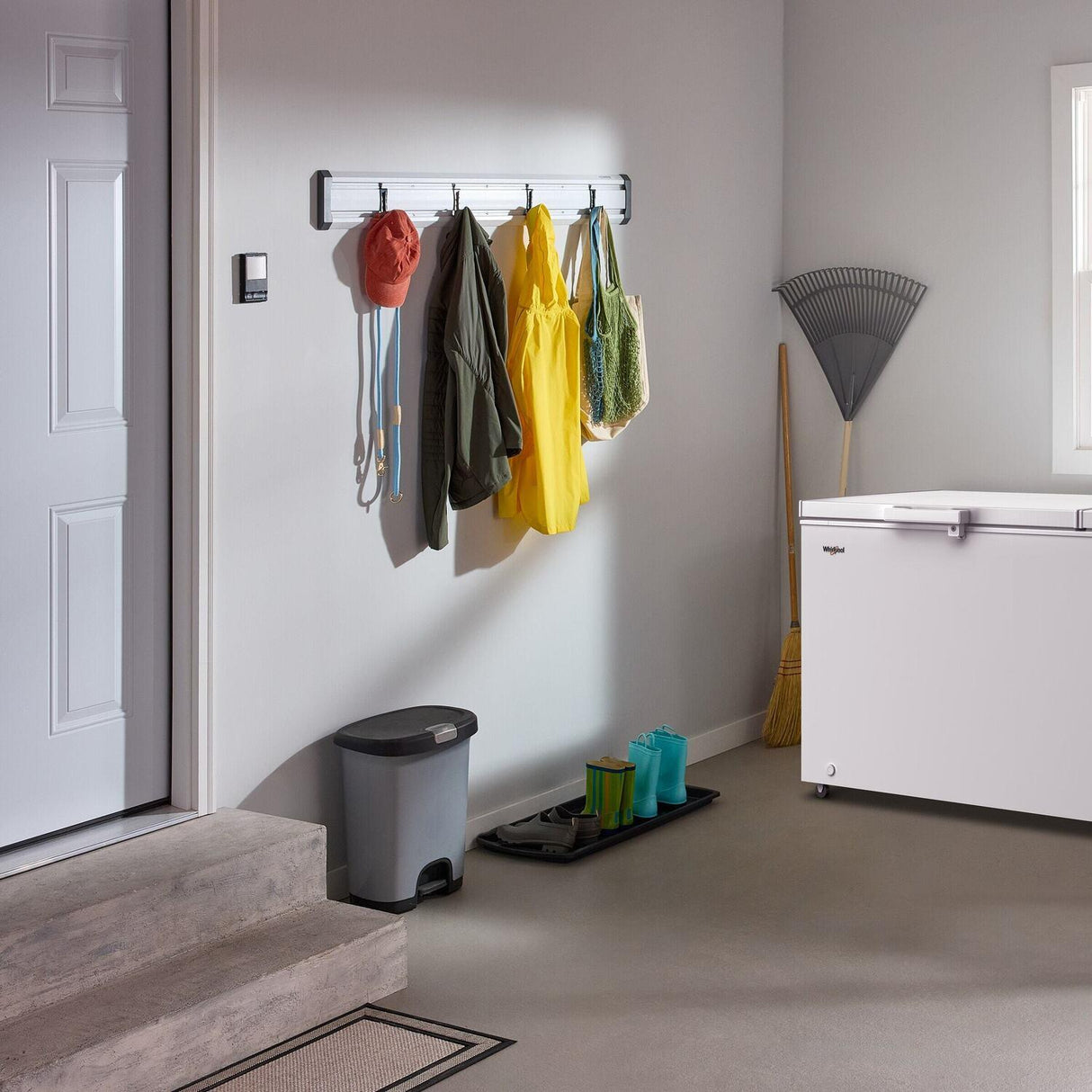 Whirlpool® 22 cu. ft. Convertible Freezer-to-Fridge Chest Freezer with 4 Storage Baskets