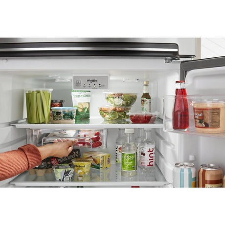 28-inch Wide Top-Freezer Refrigerator - 16.3 Cu. Ft.