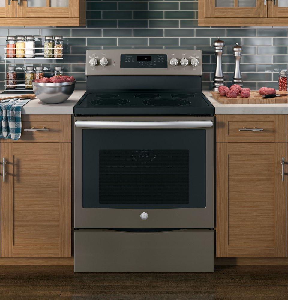 GE® 30" Free-Standing Electric Convection Range