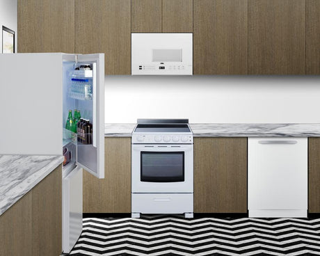 28" Wide Bottom Mount Refrigerator-freezer