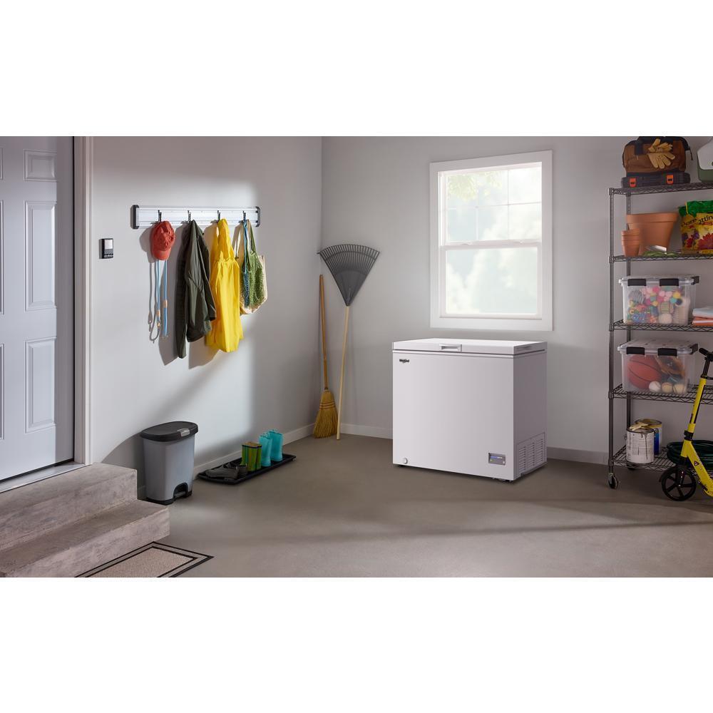Whirlpool ®7 cu. ft. Chest Freezer with 1 Storage Basket