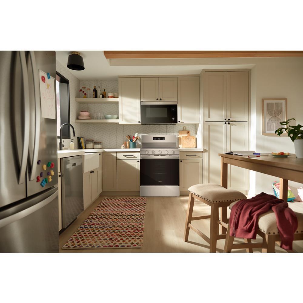 30-inch Gas Range with Air Cooking Technology and EZ-2-Lift™ Hinged Grates