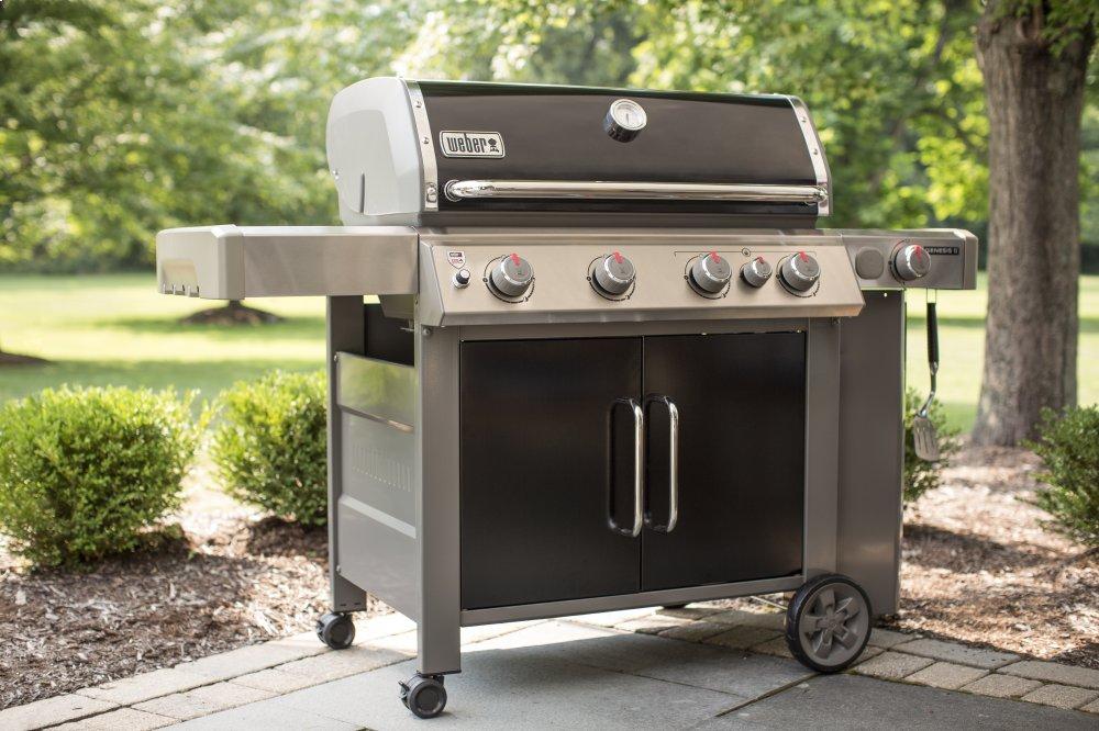 GENESIS II E-435 Gas Grill Black LP