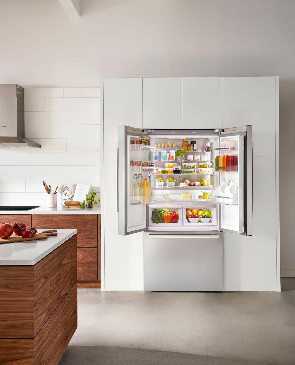 800 Series French Door Bottom Mount Refrigerator 36'' Easy clean stainless steel B36CT81SNS