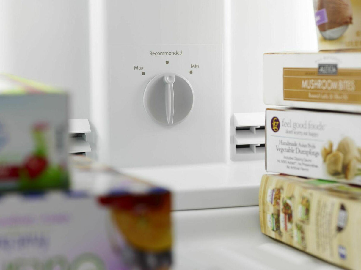 28-inch Wide Top Freezer Refrigerator - 16 cu. ft. - Black