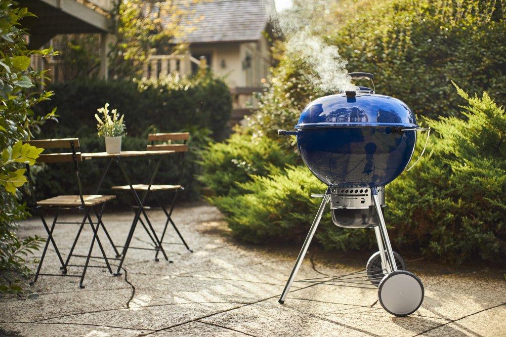 Master-Touch Charcoal Grill 22" - Deep Ocean Blue