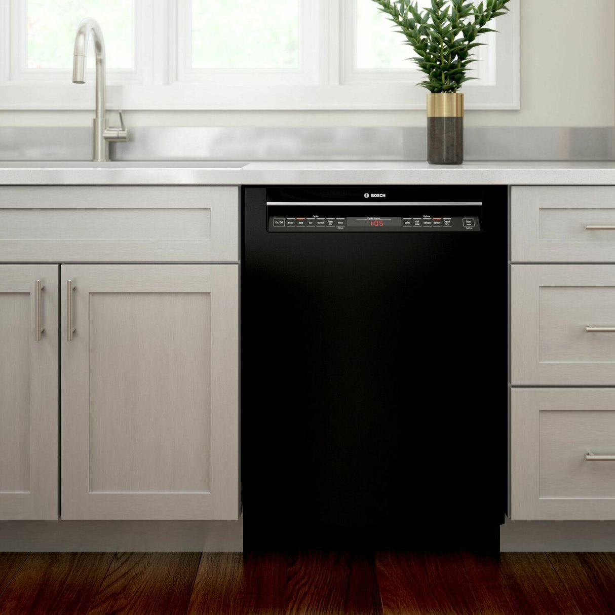 800 Series Dishwasher 24'' Black SHEM78Z56N