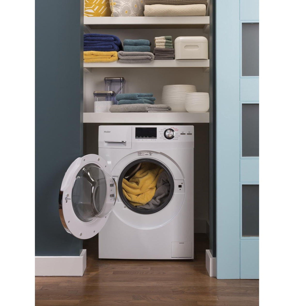 24" 2.0 cu. ft. Front Load Washer/Dryer Combo