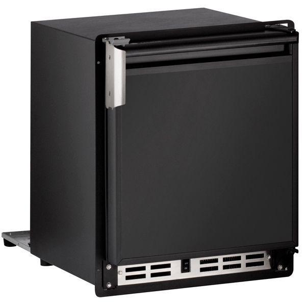 15" Crescent Ice Maker With Black Solid Finish (115 V/60 Hz Volts /60 Hz Hz)