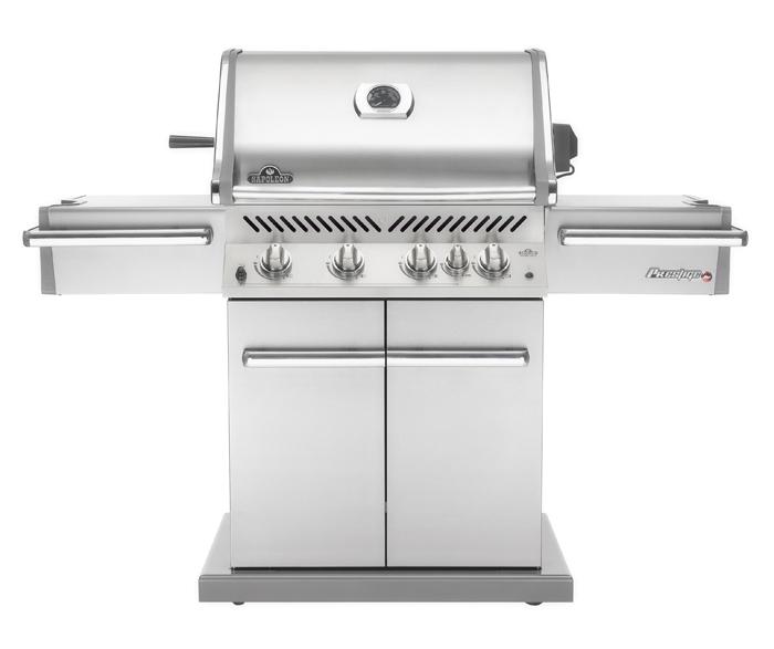 Prestige PRO 500 propane grill with rear burner