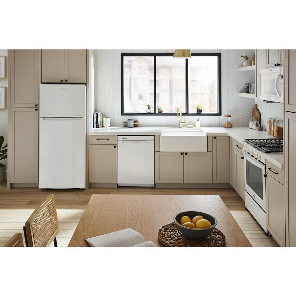 28-inch Wide Top-Freezer Refrigerator - 16.3 Cu. Ft.