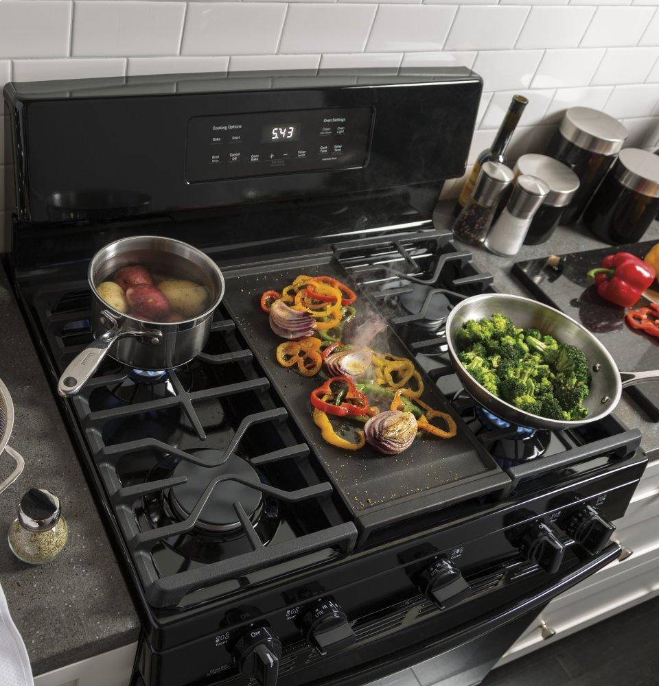 GE® 30" Free-Standing Gas Convection Range