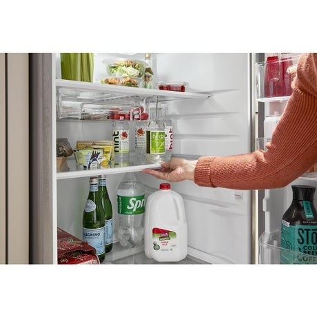 28-inch Wide Top-Freezer Refrigerator - 16.3 Cu. Ft.