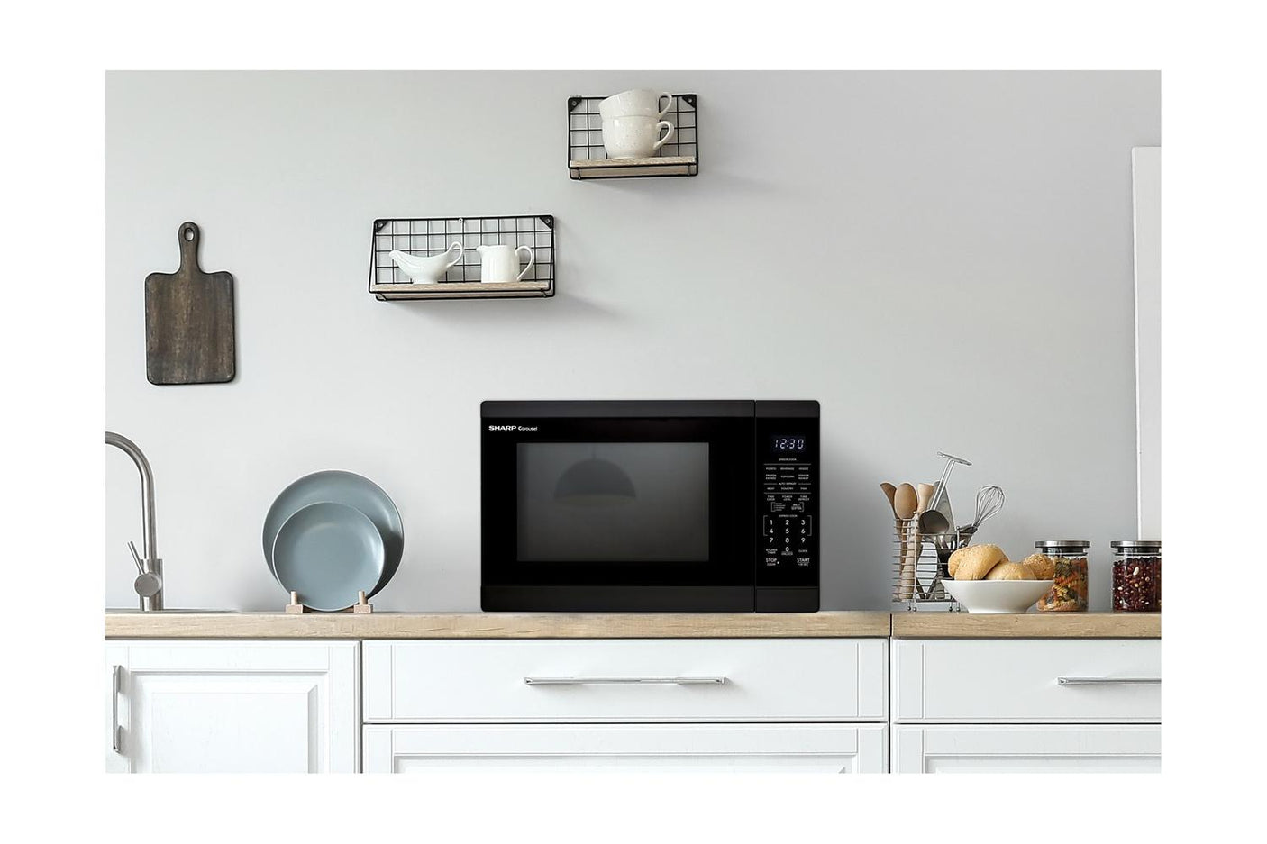 Sharp 1.4 cu. ft. 1100W Black Countertop Microwave Oven