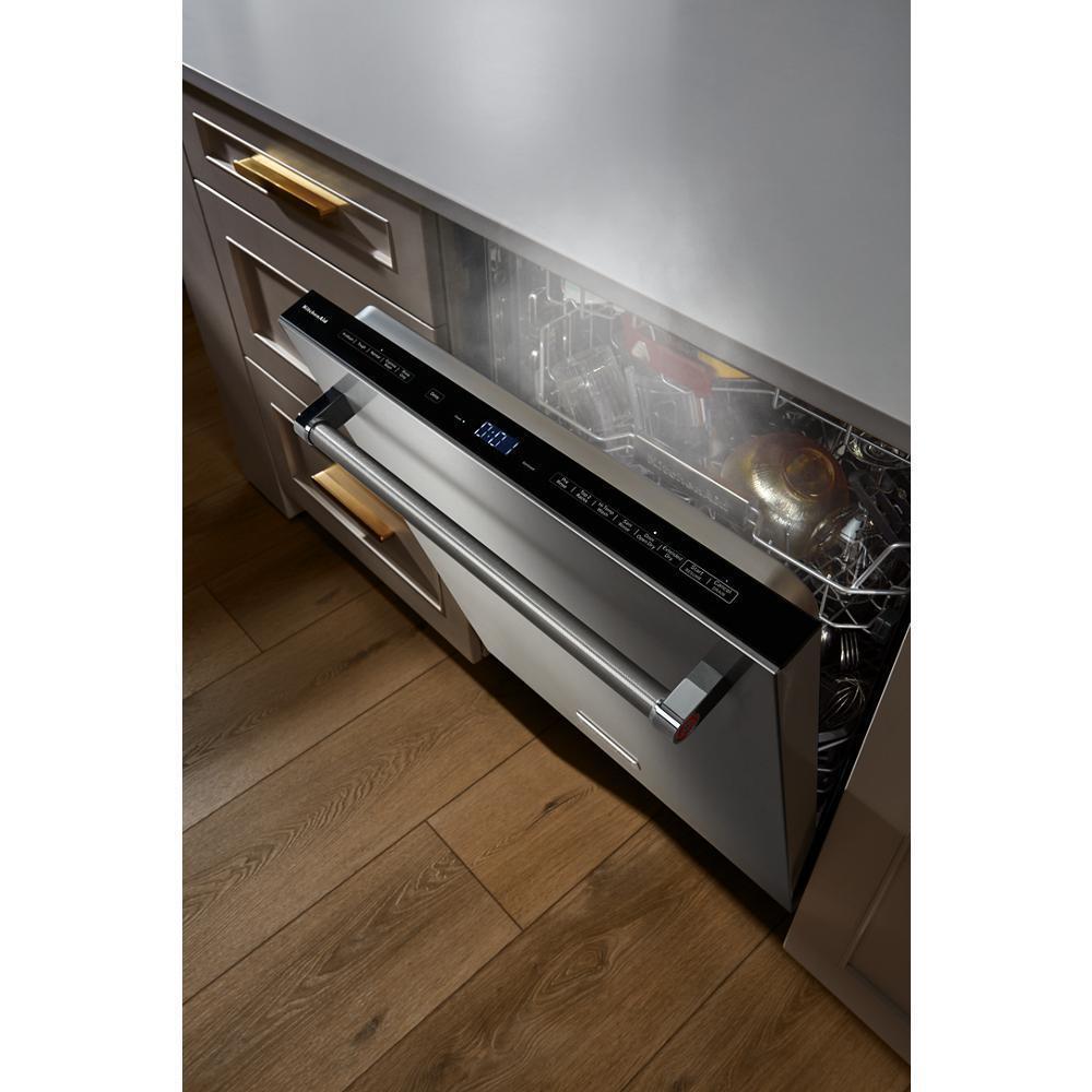 39 dBA PrintShield™ Finish Flush-to-Cabinet Dishwasher with FreeFlex™ Fit Third Level Rack