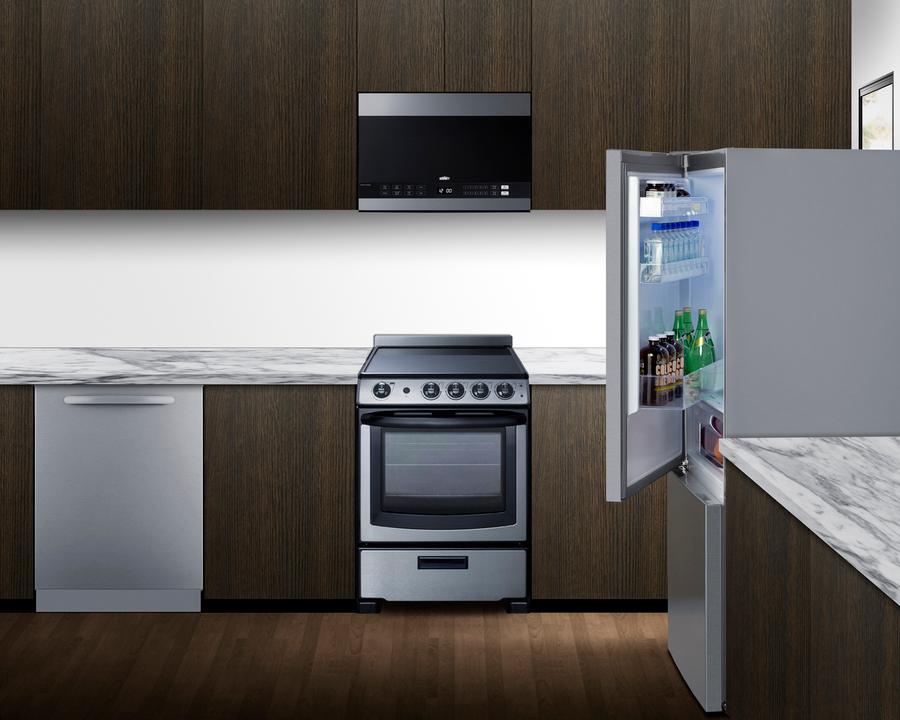 28" Wide Bottom Mount Refrigerator-freezer