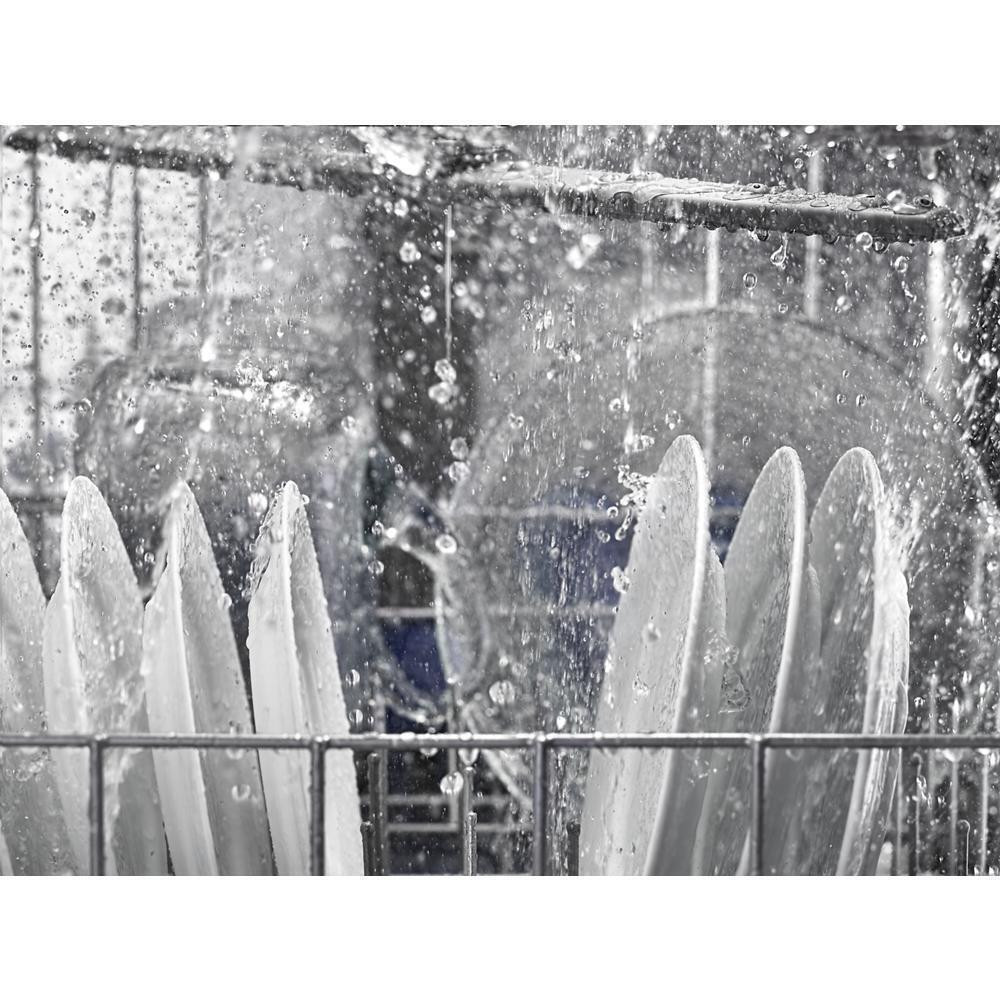 Dishwasher with Silverware Spray