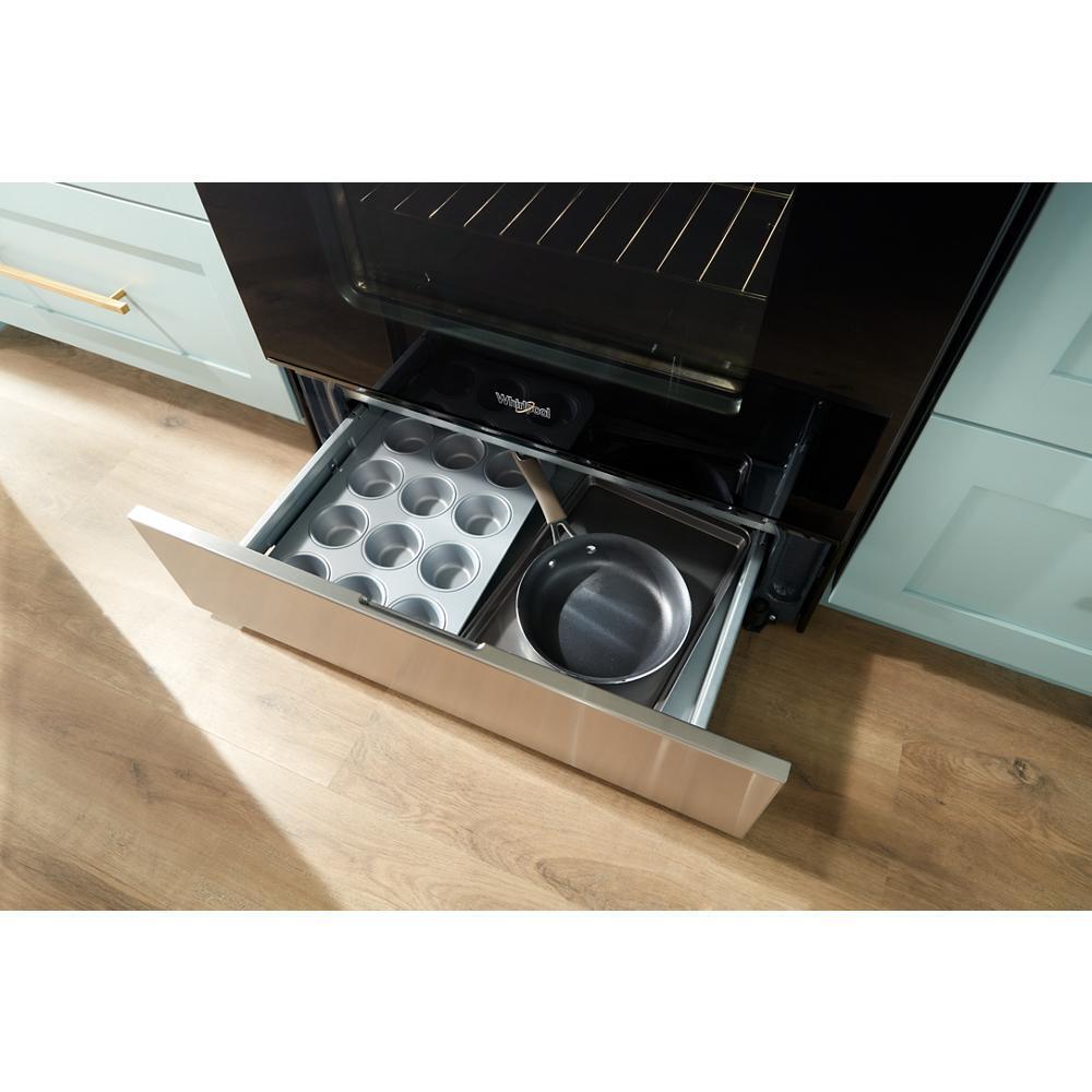 30-inch Gas Range with Air Cooking Technology and Steam Clean