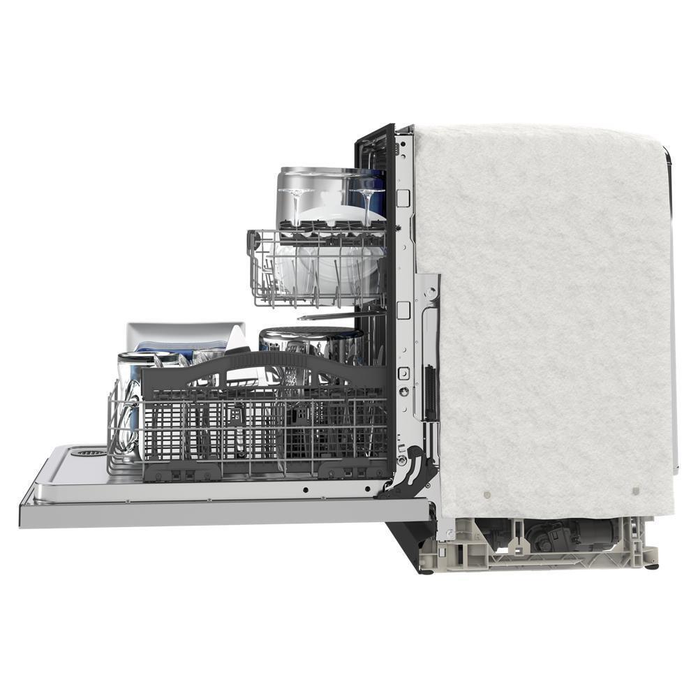 Top control dishwasher with Dual Power Filtration