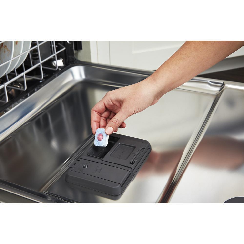 Top control dishwasher with Dual Power Filtration