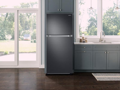 18 cu. ft. Top Freezer Refrigerator with FlexZone™ in Black Stainless Steel