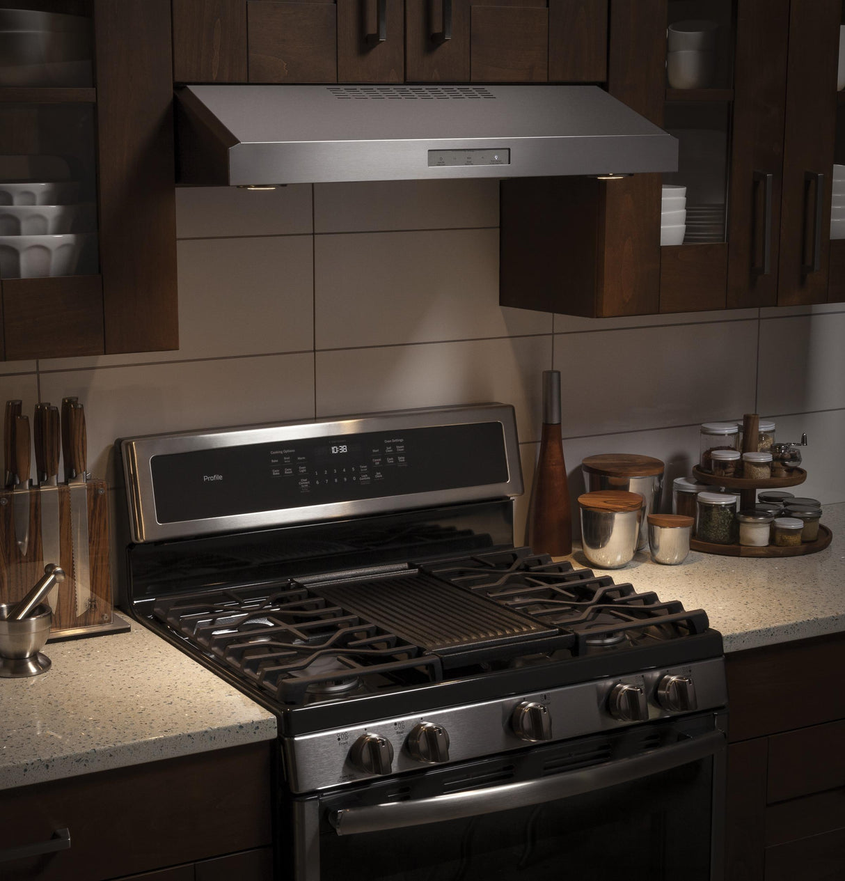 GE Profile™ 30" Free-Standing Gas Convection Range