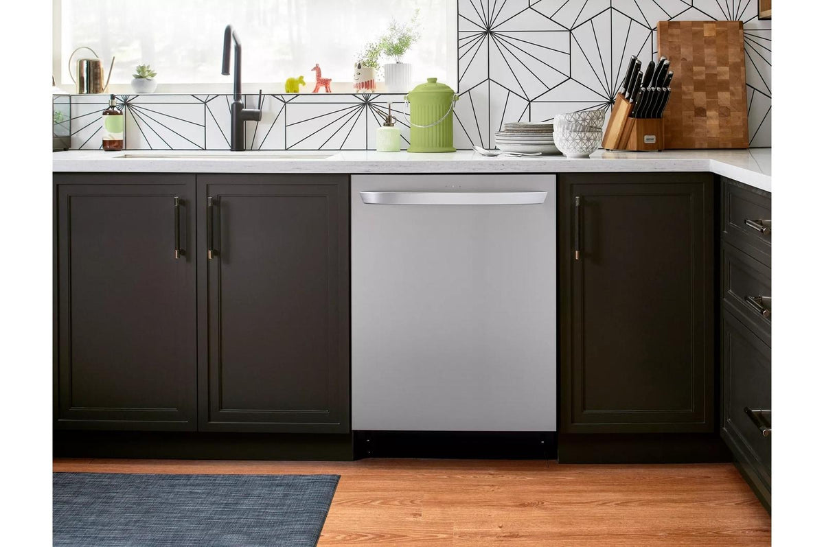 24-Inch QuadWash® Top Control Dishwasher - Stainless Steel