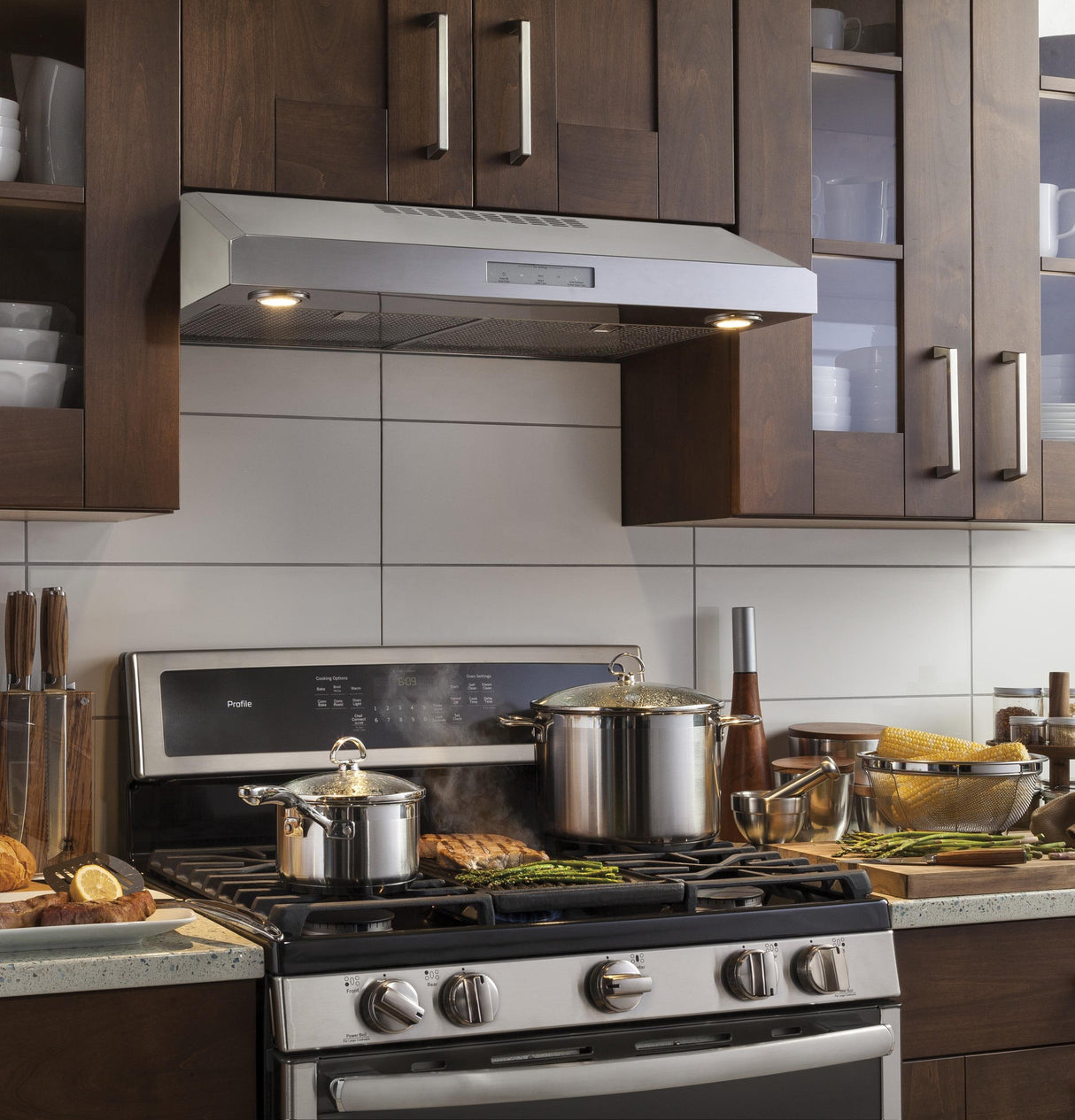 GE Profile™ 30" Free-Standing Gas Convection Range