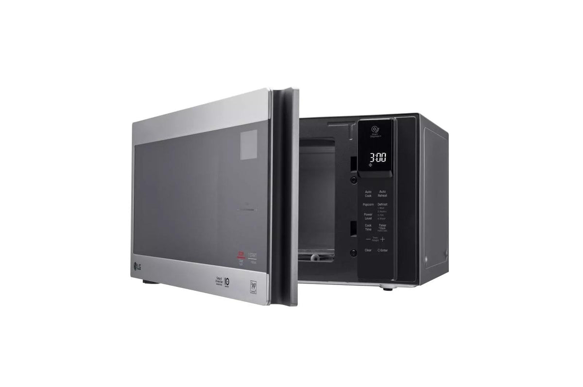 0.9 cu. ft. NeoChef™ Countertop Microwave with Smart Inverter and EasyClean®