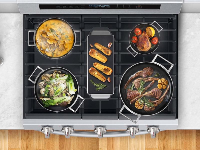 5.8 cu. ft. Freestanding Gas Range with True Convection and Steam Reheat in Black Stainless Steel